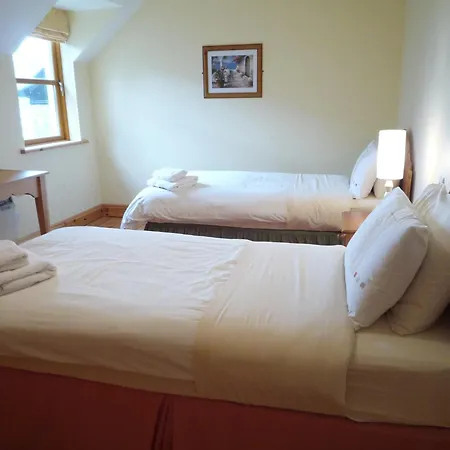 Courtyard 2 Bed Sleeps 4 By Trident Homes Dingle