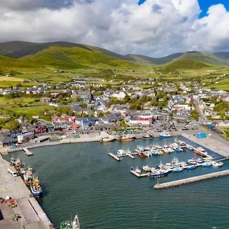 Courtyard 2 Bed Sleeps 4