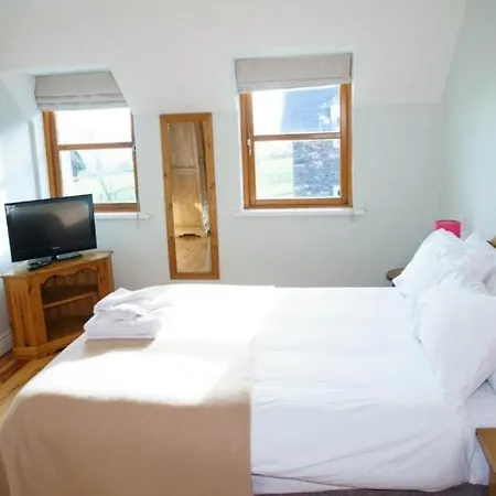 Courtyard 2 Bed Sleeps 4 Hébergement de vacances *