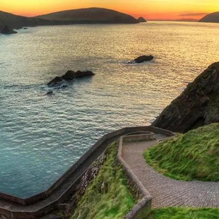 Hébergement de vacances Courtyard 2 Bed Sleeps 4 *